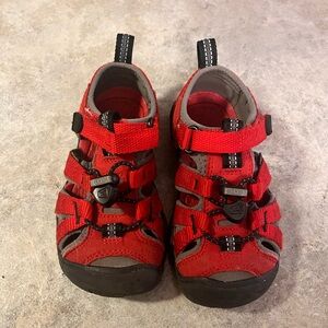 Keen Kids' Red Summer Boys Adventure Sandals Little Kids size 9